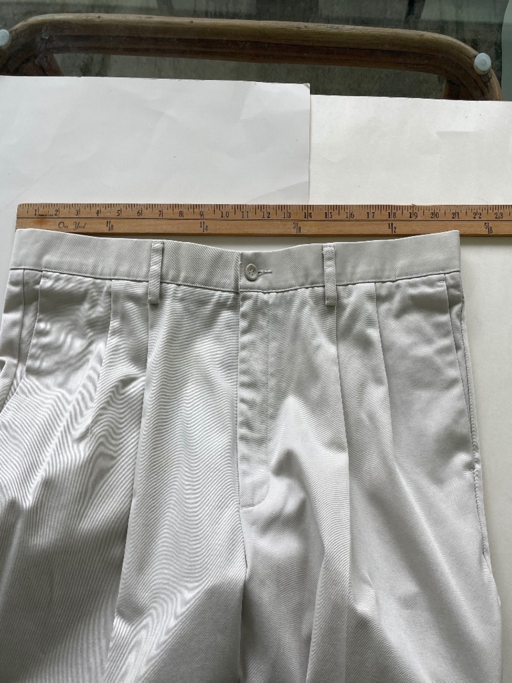 Dockers Mens Khaki Chino Pants 42x30 Pleated - Picture 14 of 15